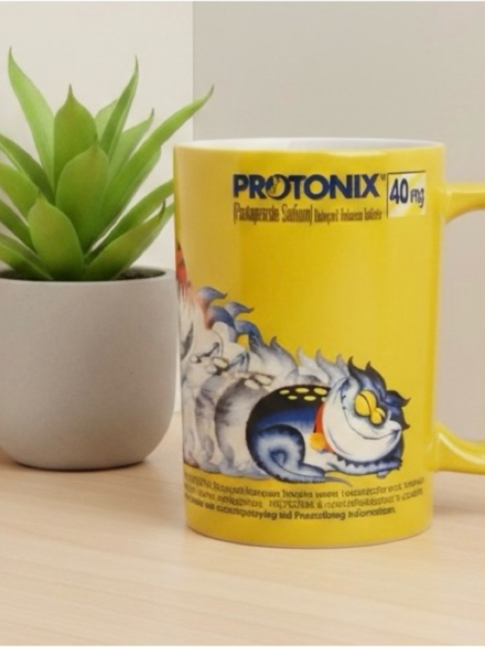 PHARMACEUTICAL RARE Protonix 40mg / IV Yellow Promo Mug Medical Advertising